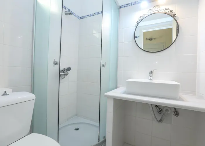 The Mayflower & 3* Мораитика