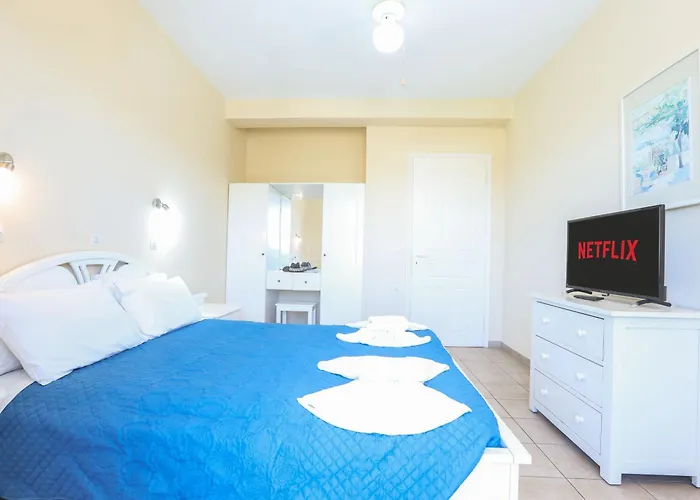 Апарт-отель The Mayflower & 3*