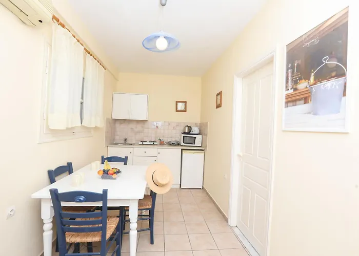 The Mayflower & Апарт-отель