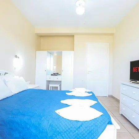 Aparthotel The Mayflower & 2*